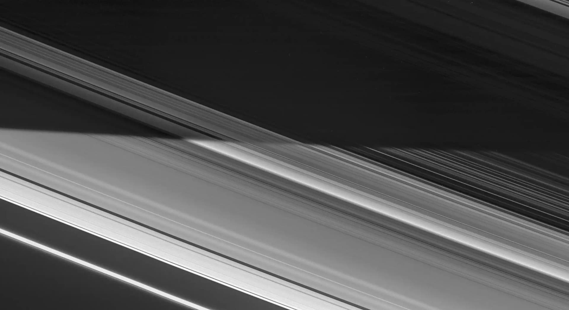 Webb et Hubble révèlent Saturne