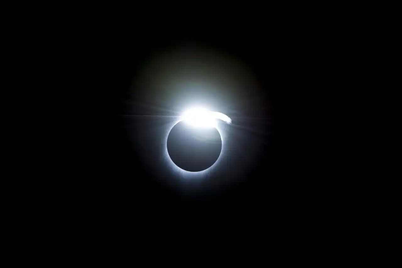 Éclipse solaire totale août 2026 : guide observation Europe