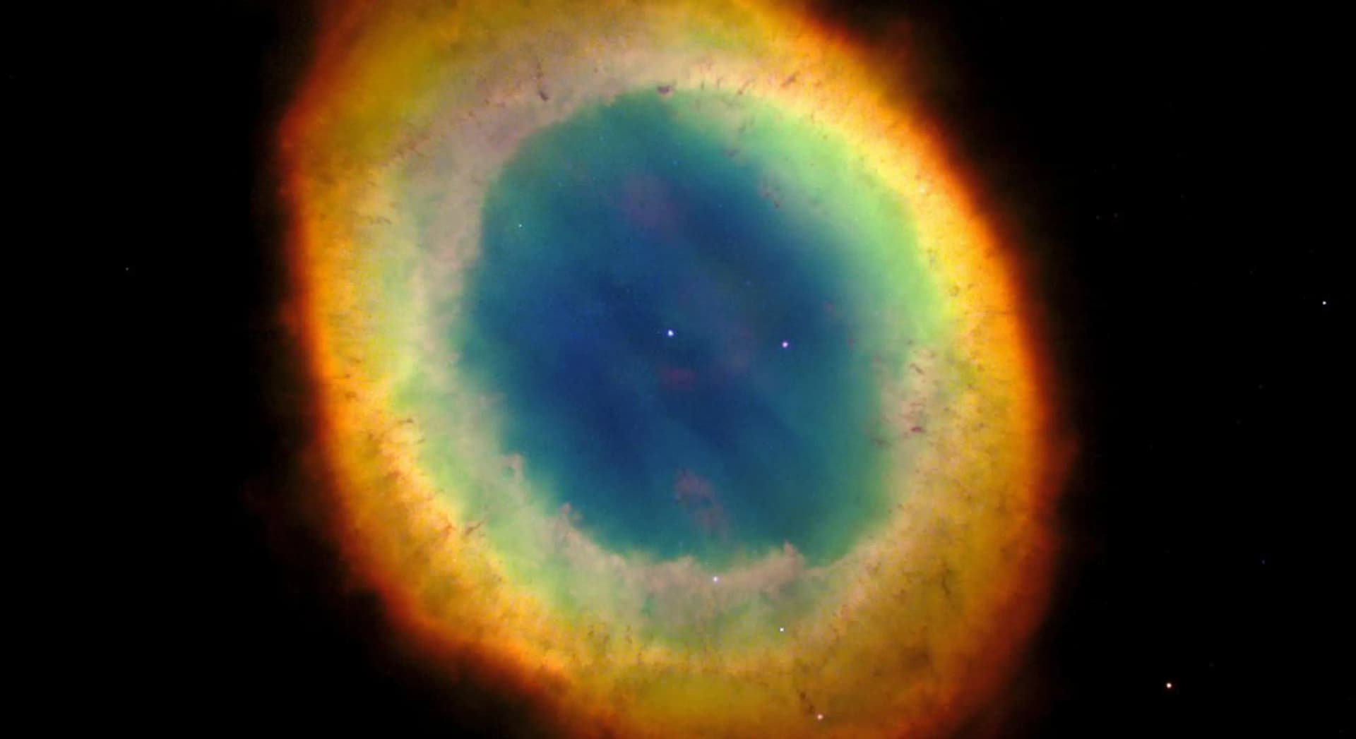 M57 ou M27 : quelle nébuleuse planétaire pointer cet été ?